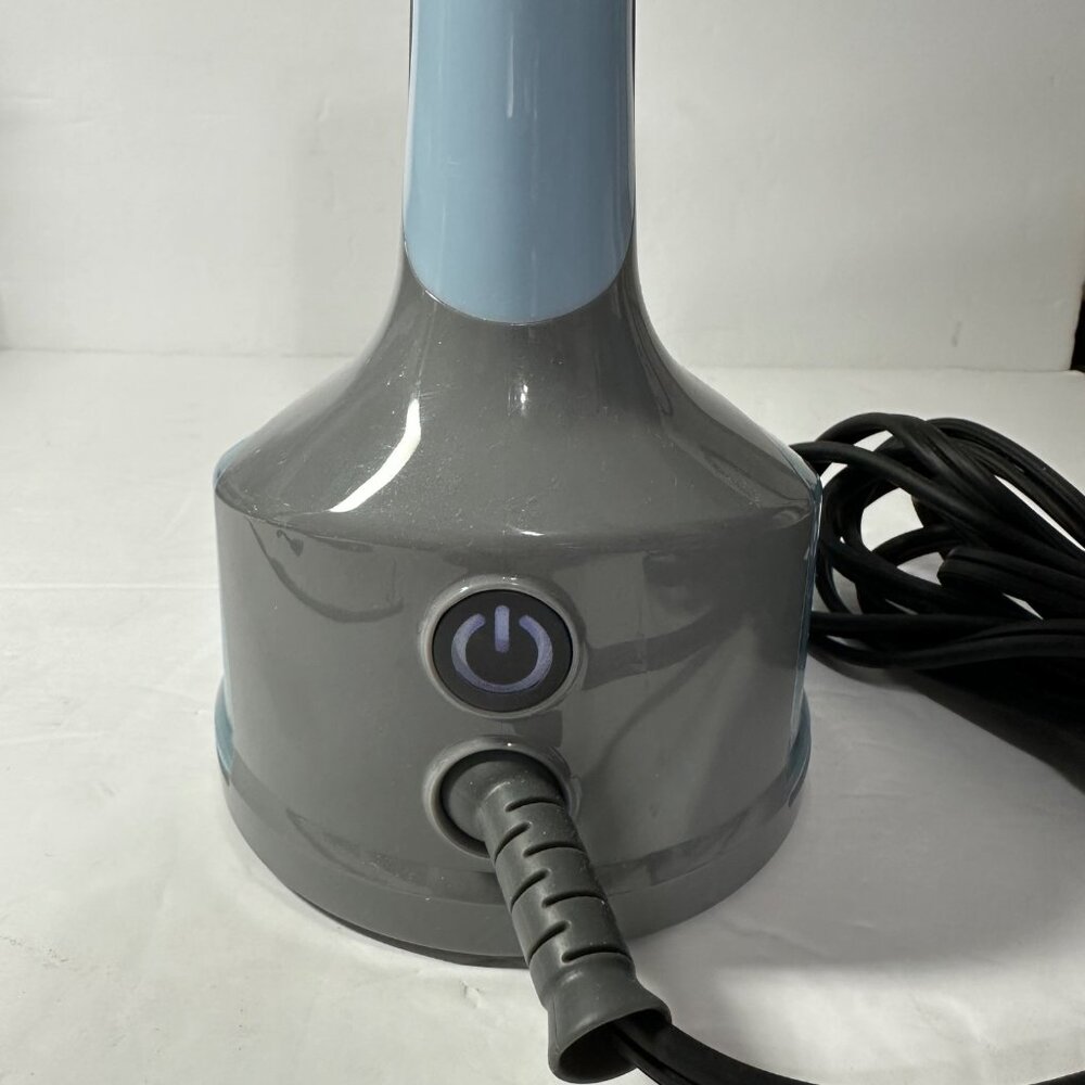 Black & Decker Handheld Garment Steamer Detachable Water Tank & 3 Attachments - Picture 6 of 9